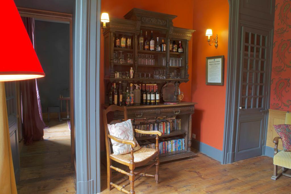 Abbaye Du Palais Bed & Breakfast Thauron Ngoại thất bức ảnh