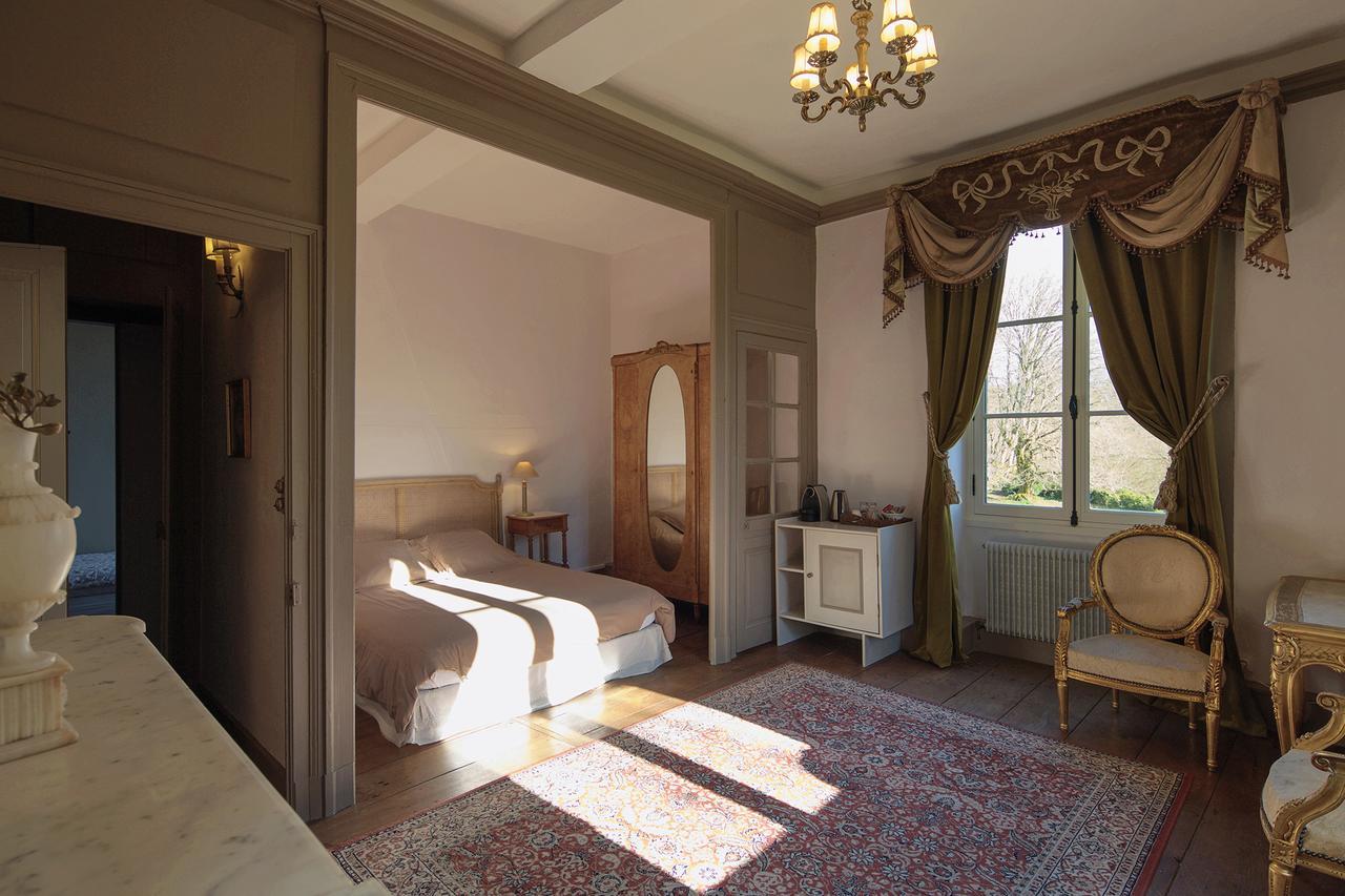 Abbaye Du Palais Bed & Breakfast Thauron Ngoại thất bức ảnh