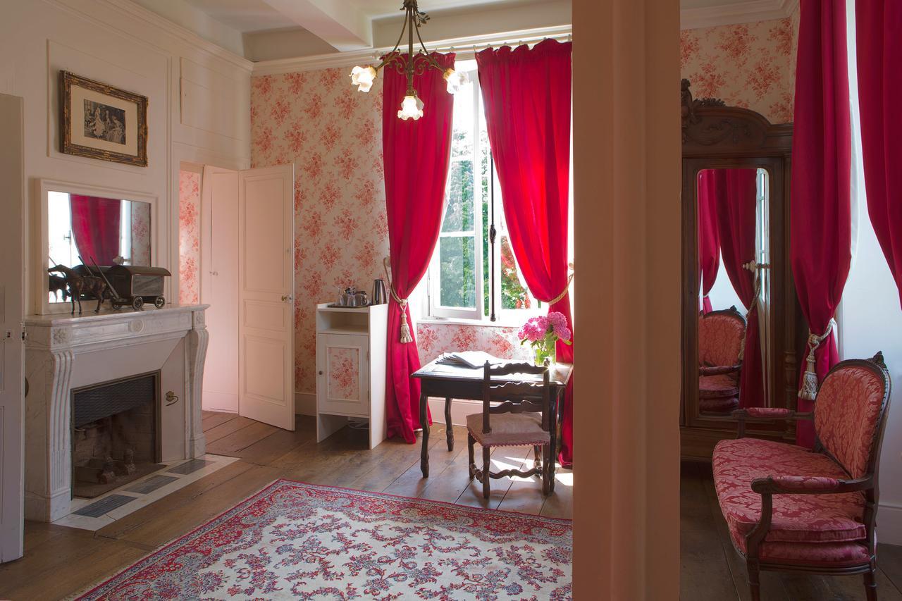 Abbaye Du Palais Bed & Breakfast Thauron Ngoại thất bức ảnh