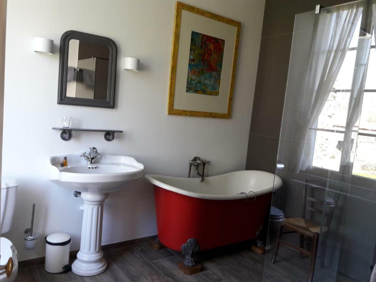 Abbaye Du Palais Bed & Breakfast Thauron Ngoại thất bức ảnh